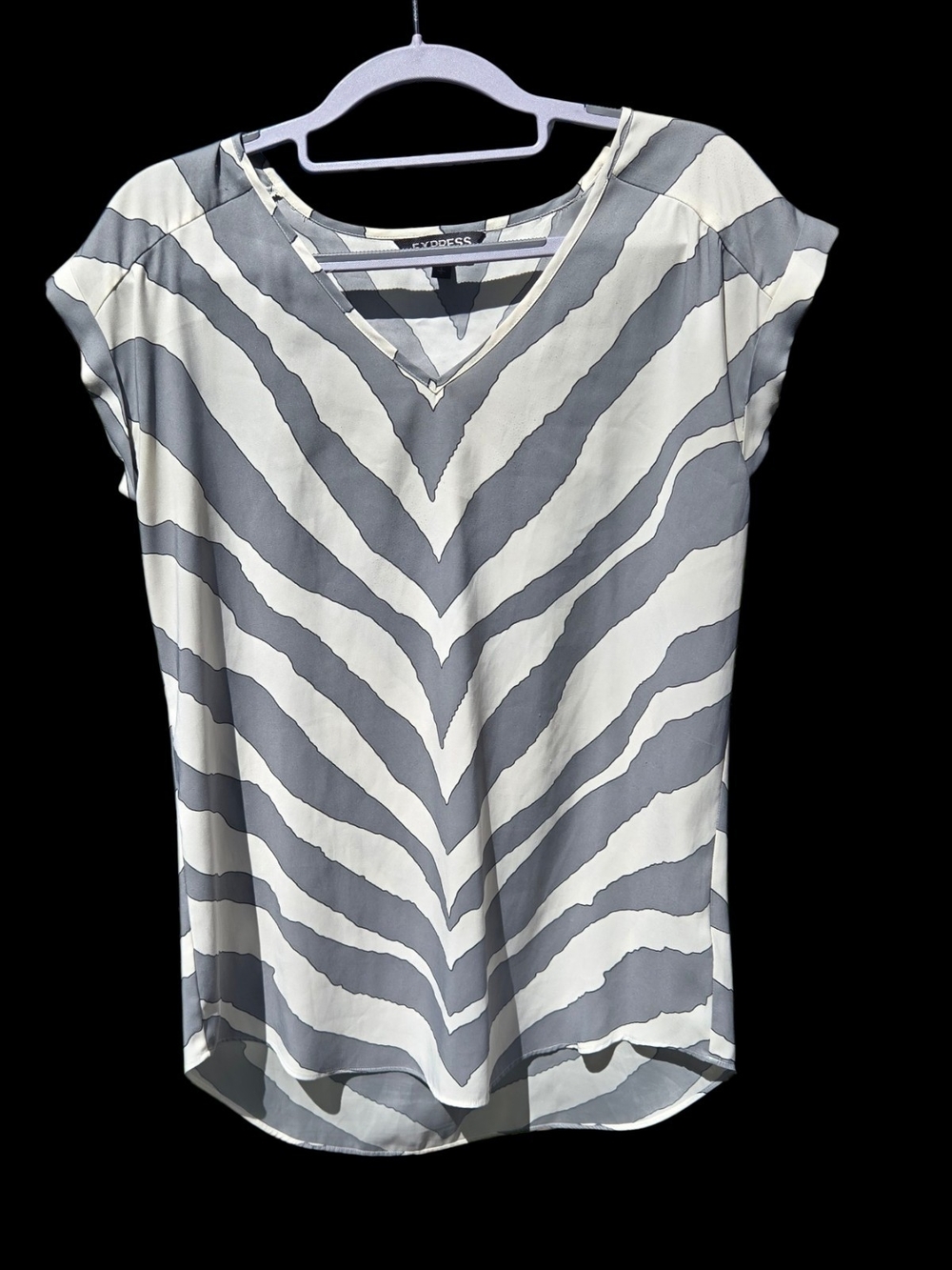 Express Gray & White Zebra-Stripe V-Neck Blouse